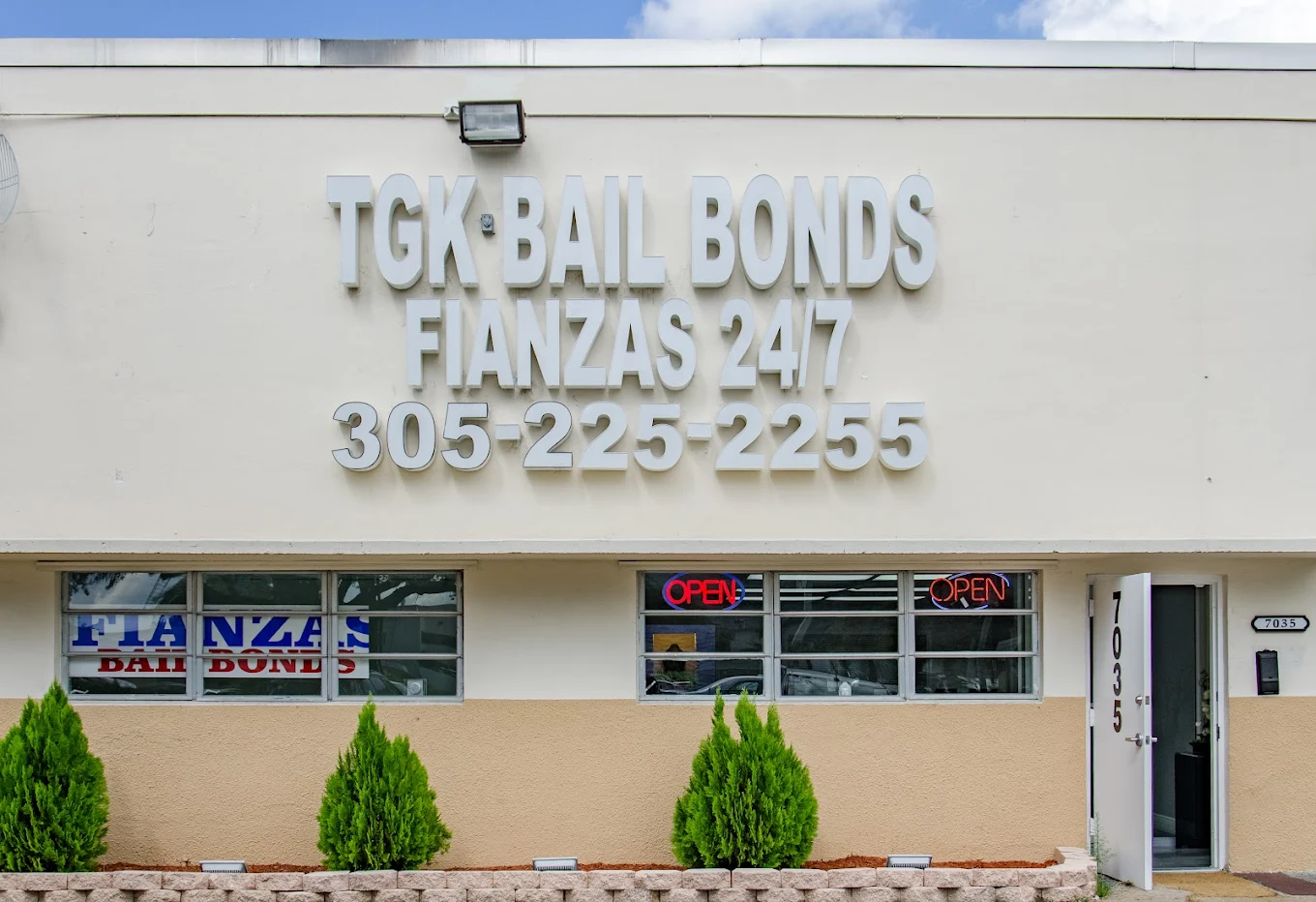 TGI Bail Bonds storefront.src at 7035 NW 41st St, Miami — Fianzas 24/7